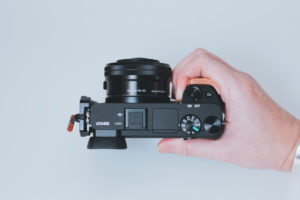 SmallRig SONY α6400 / 6300用 Lブラケット 2331 – カメラを便利にしてくれる最高のアクセサリー  / レビュー