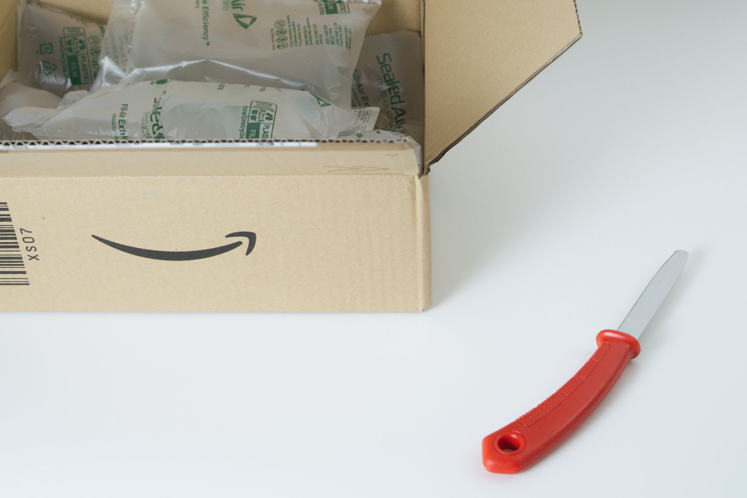 開梱したがる子供も安心して使えるダイソーのダンボールカッター レビュー Moooii